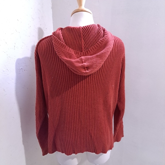 Eddie Bauer | Red cable knit button up hooded womens sweater - Picture 4 of 8